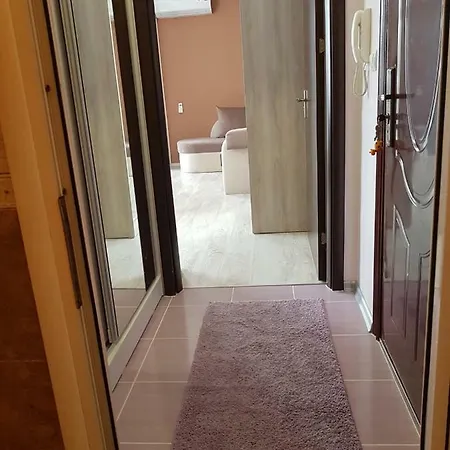 Apartment Ул. Фьодор Успенски Д. 6